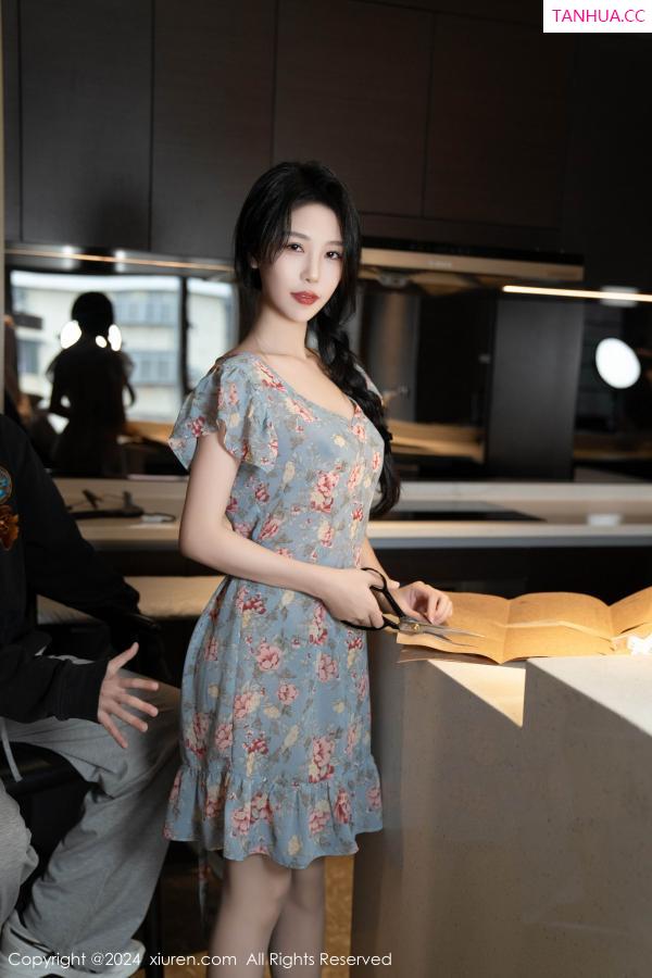 陈若依 抖娘利世 [XiuRen]高清写真图 2024.06.14 No.8704 利世 丝袜美腿第40张图片